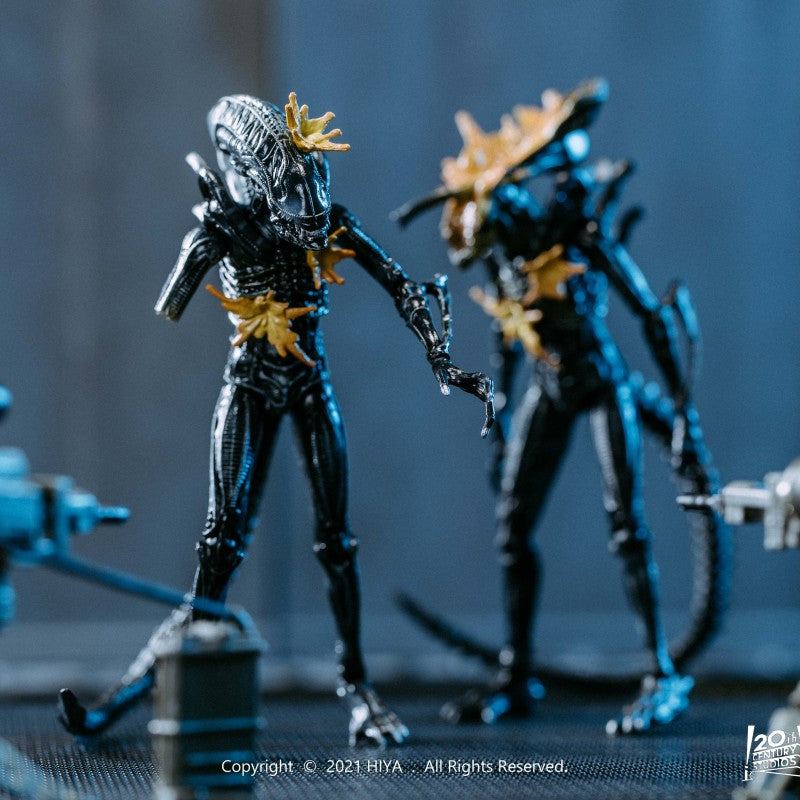 HIYA Exquisite Mini Series 1/18 Scale 5 Inch ALIENS Battle Damage Alien Warrior 2 Pack GameStop Exclusive Action Figure