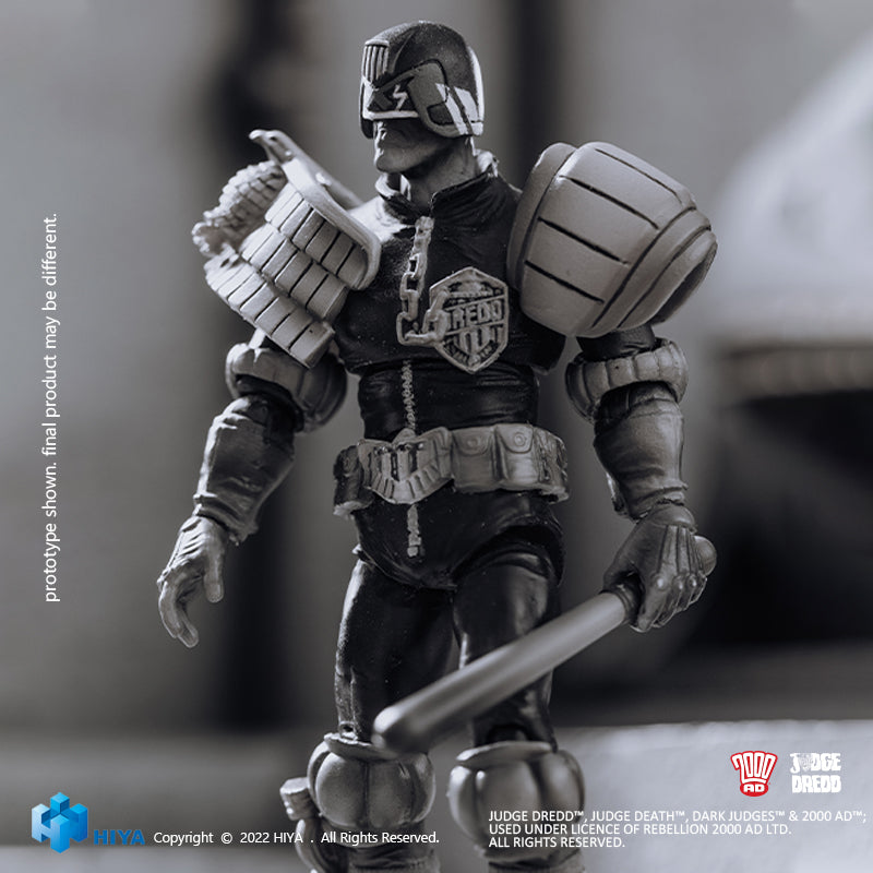 HIYA Exquisite Mini Series 1/18 Scale 4 Inch JUDGE DREDD Black and White Judge Dredd Action Figure