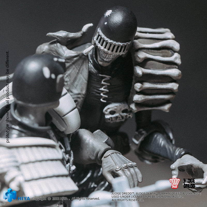 HIYA Exquisite Mini Series 1/18 Scale 4 Inch JUDGE DREDD SDCC Black and White Dredd VS Death Action Figure